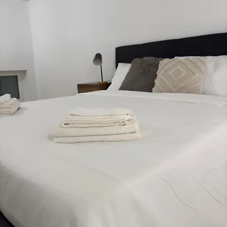 I Loft - Intero Loft Di Lusso A Porta Nuova - Bed & Breakfast
