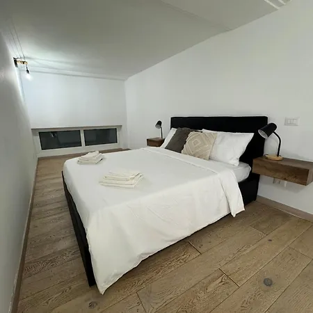 Bed and Breakfast I Loft - Intero Loft Di Lusso A Porta Nuova -